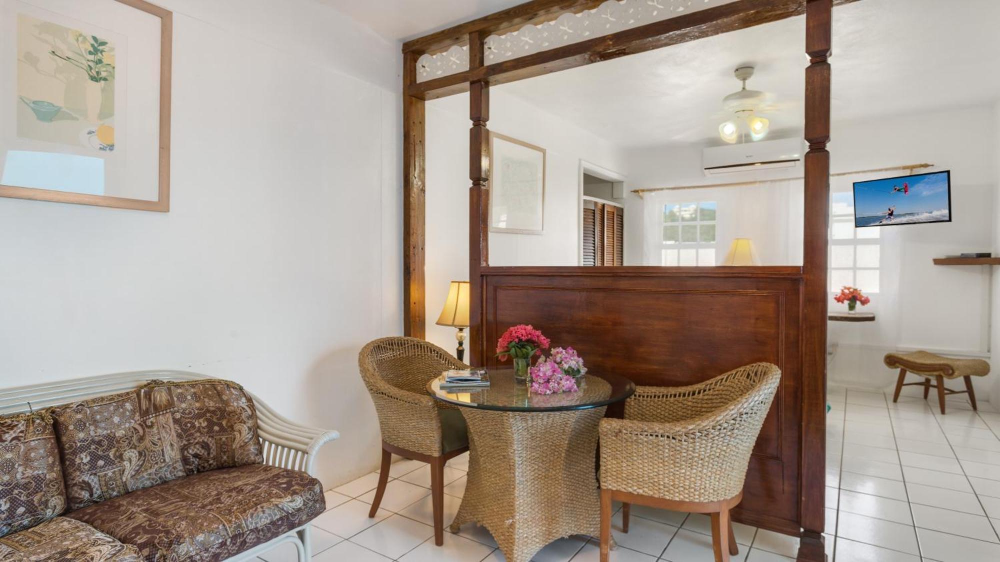 Edwards Guesthouse Sandy Ground Village ภายนอก รูปภาพ
