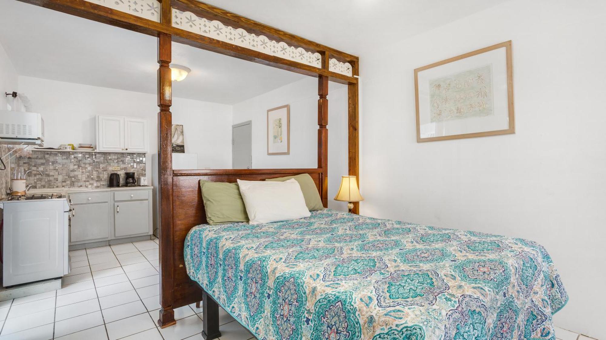 Edwards Guesthouse Sandy Ground Village ภายนอก รูปภาพ